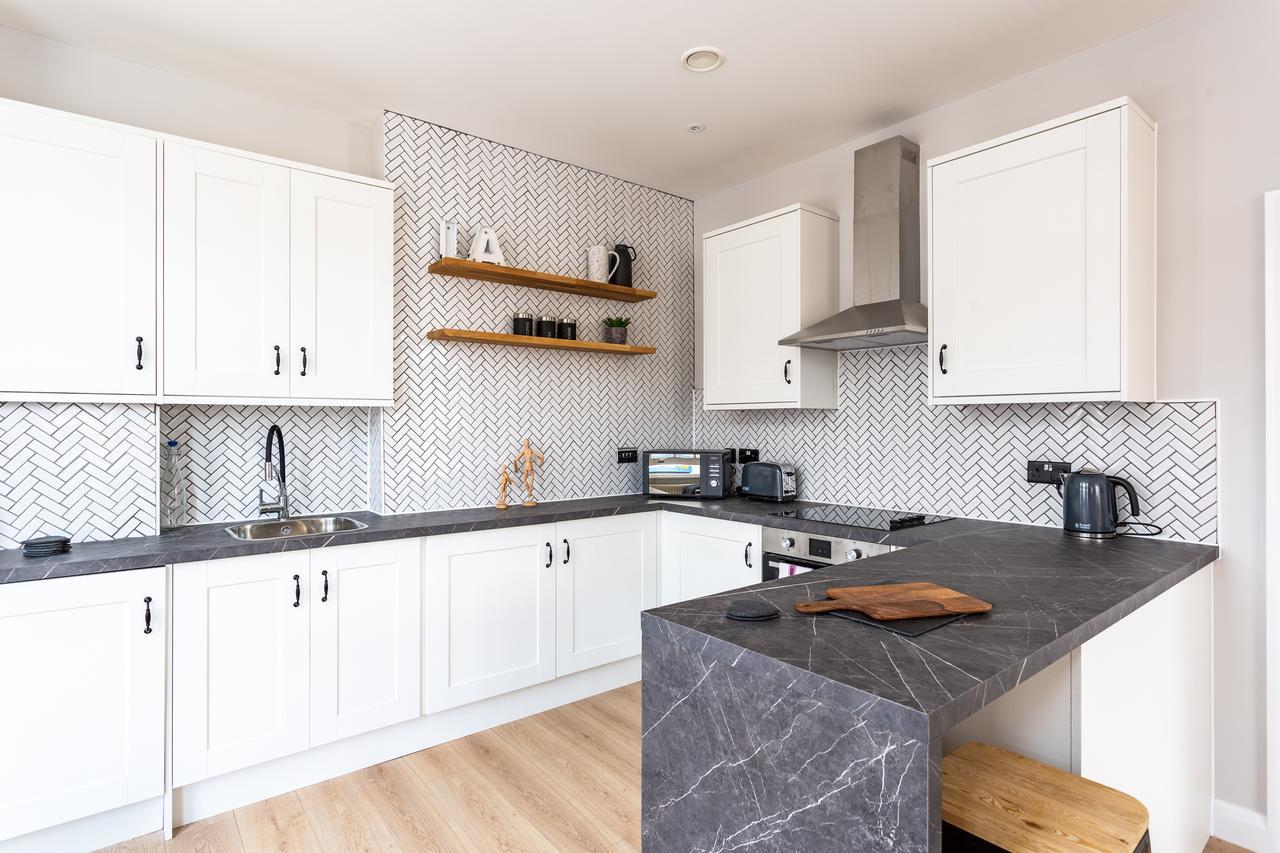 Californication - 2 Bed Apartment Саутенд-он-Си Экстерьер фото