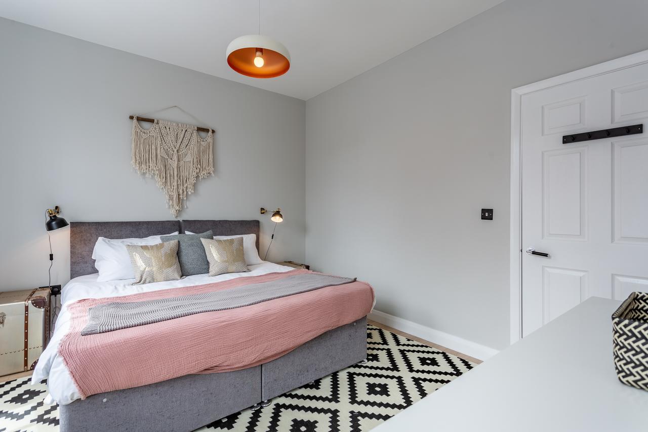 Californication - 2 Bed Apartment Саутенд-он-Си Экстерьер фото